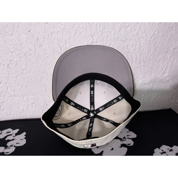 7 1/4 - Boston Red Sox - Crown Legends Script Olive Chrome Dome Fitted Hat Mens - Picture 6 of 7